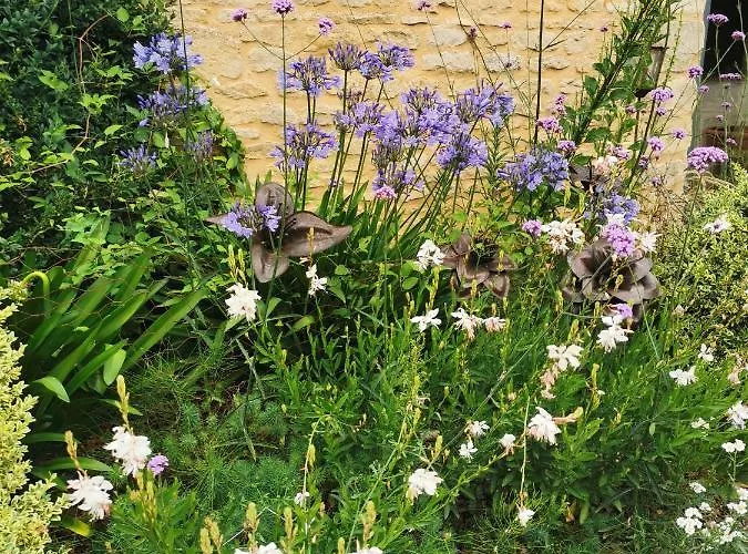 Grenier De L, Iris Homestay *